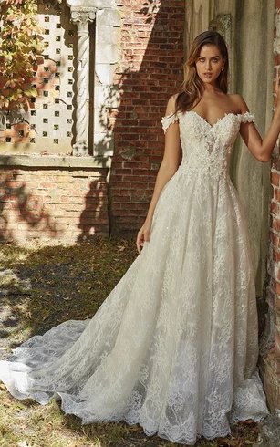 Off-the-shoulder Sweetheart  A-line Nostalgic Wedding Dress