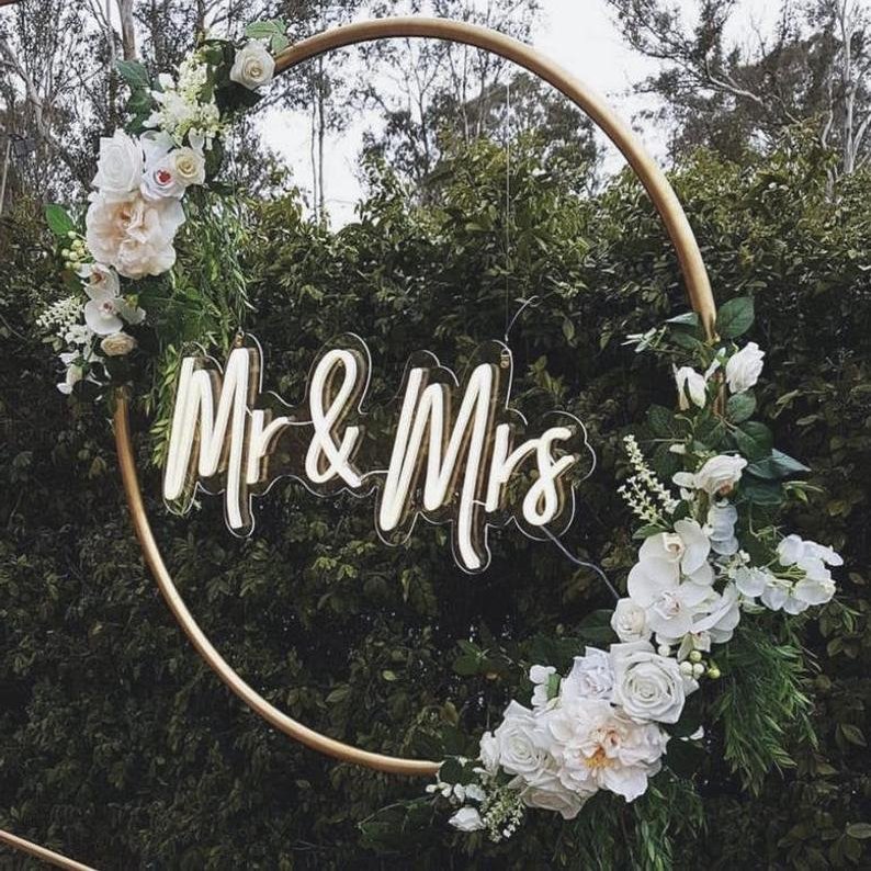 Mr. & Mrs. Neon Sign Romantic Wedding Decor