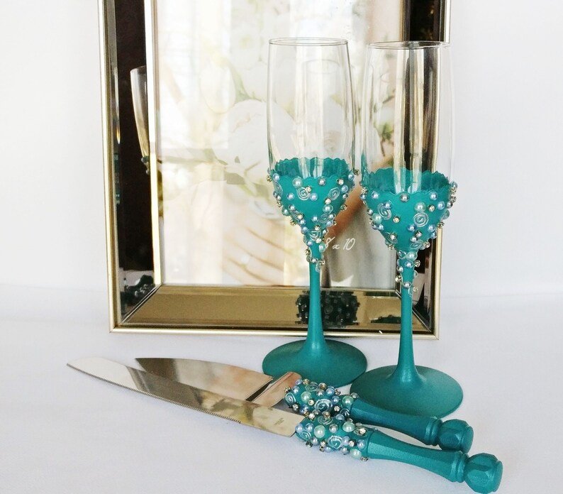 Teal Wedding Toasting flutes & Cake Server Set