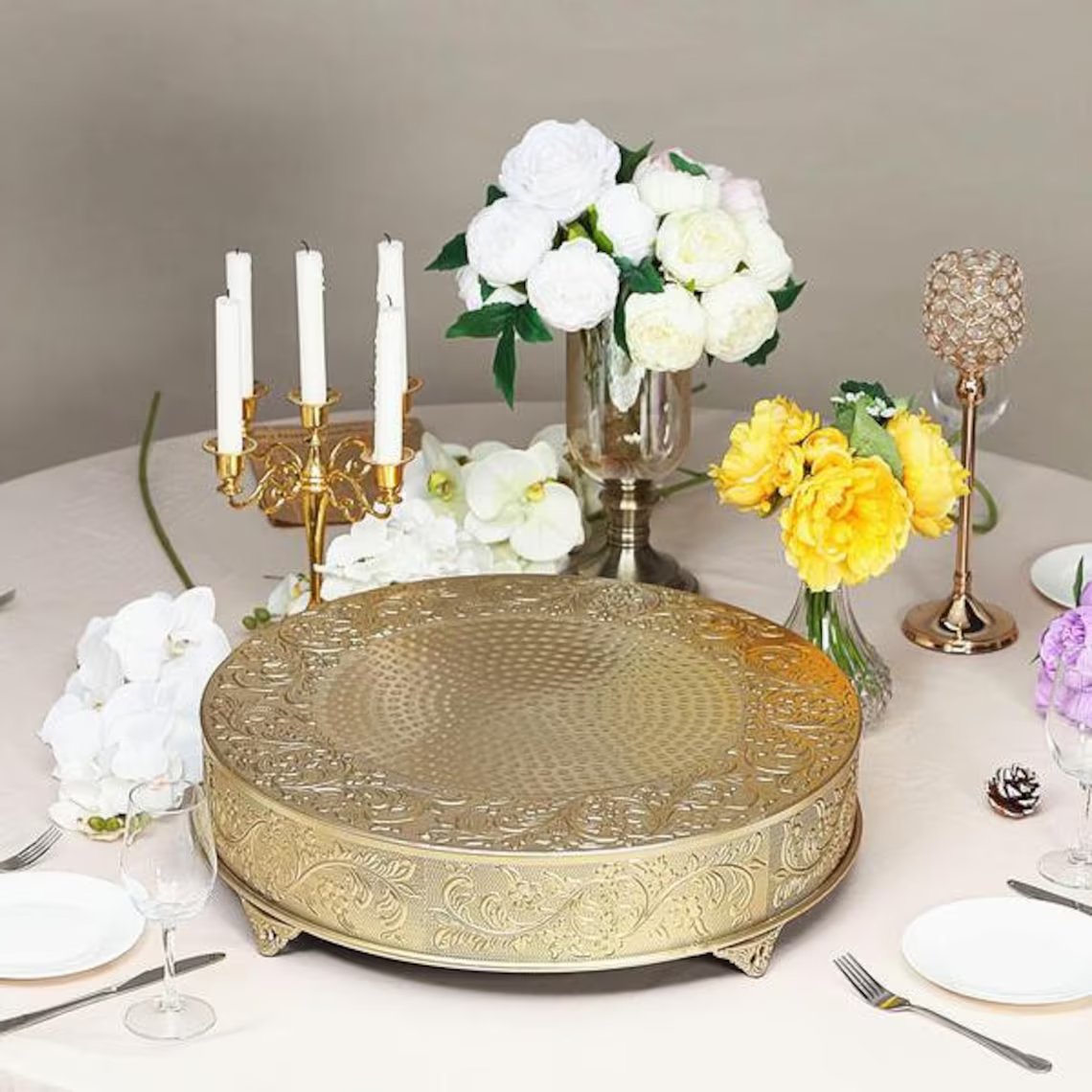 Gold Metal Round Wedding Cake Stand