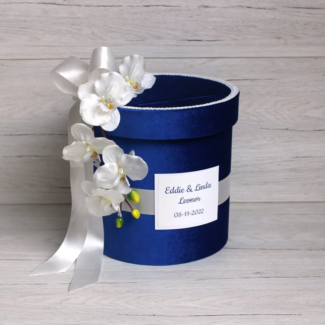 Royal Blue Velvet Wedding Card Box Decor Idea