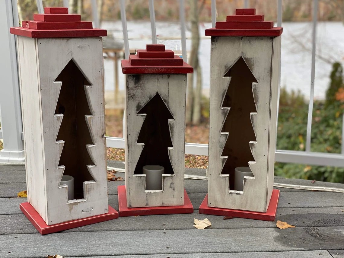 Red & White Christmas Antique Tree Lanterns