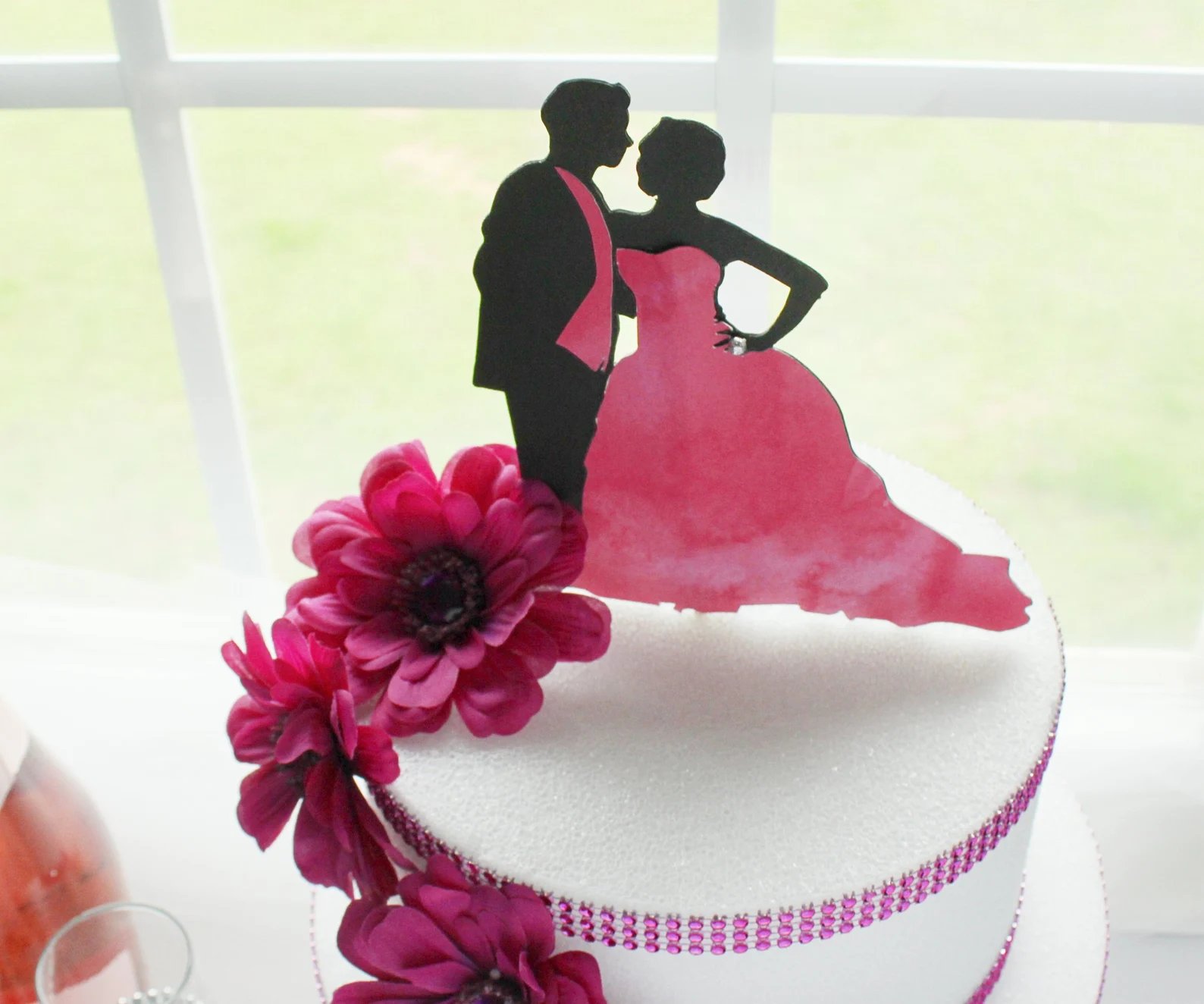 Bride & Groom Silhouette Wedding Cake Topper