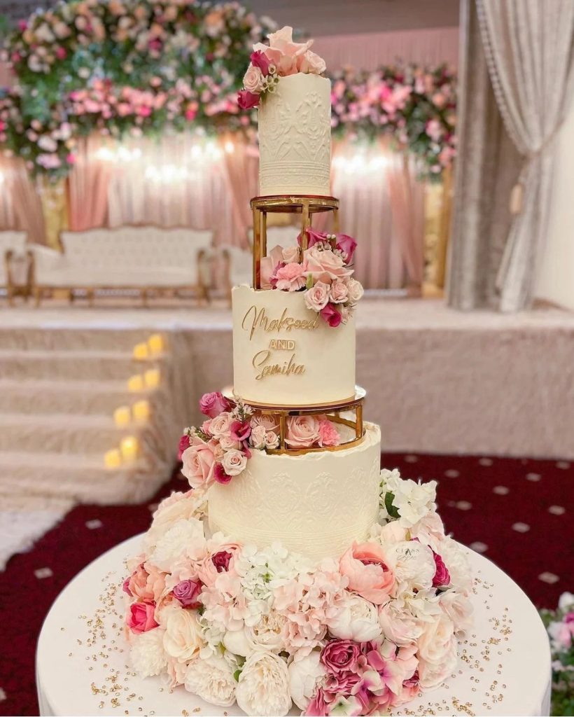 Glamorous Luxury Wedding Gold Cake Riser  Separator