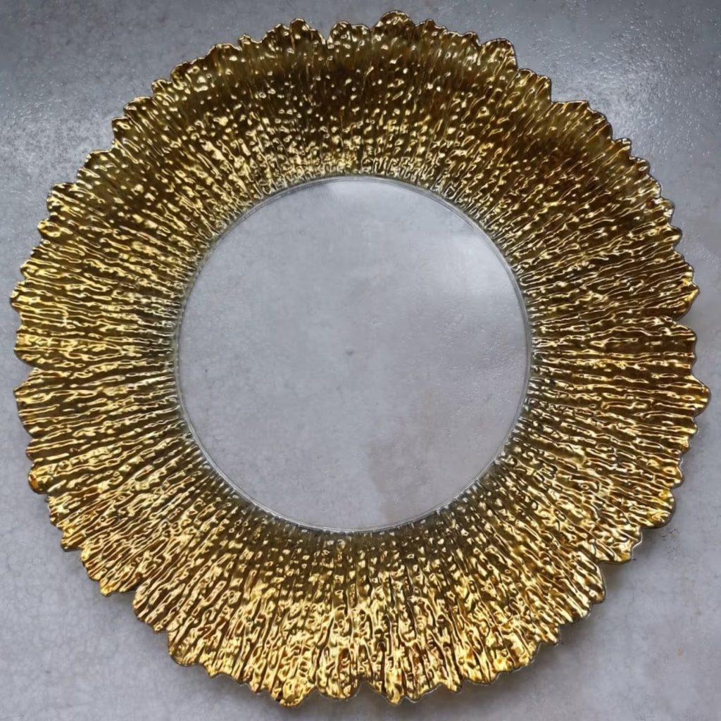 Gold Round Reef Plastic Charger Plate