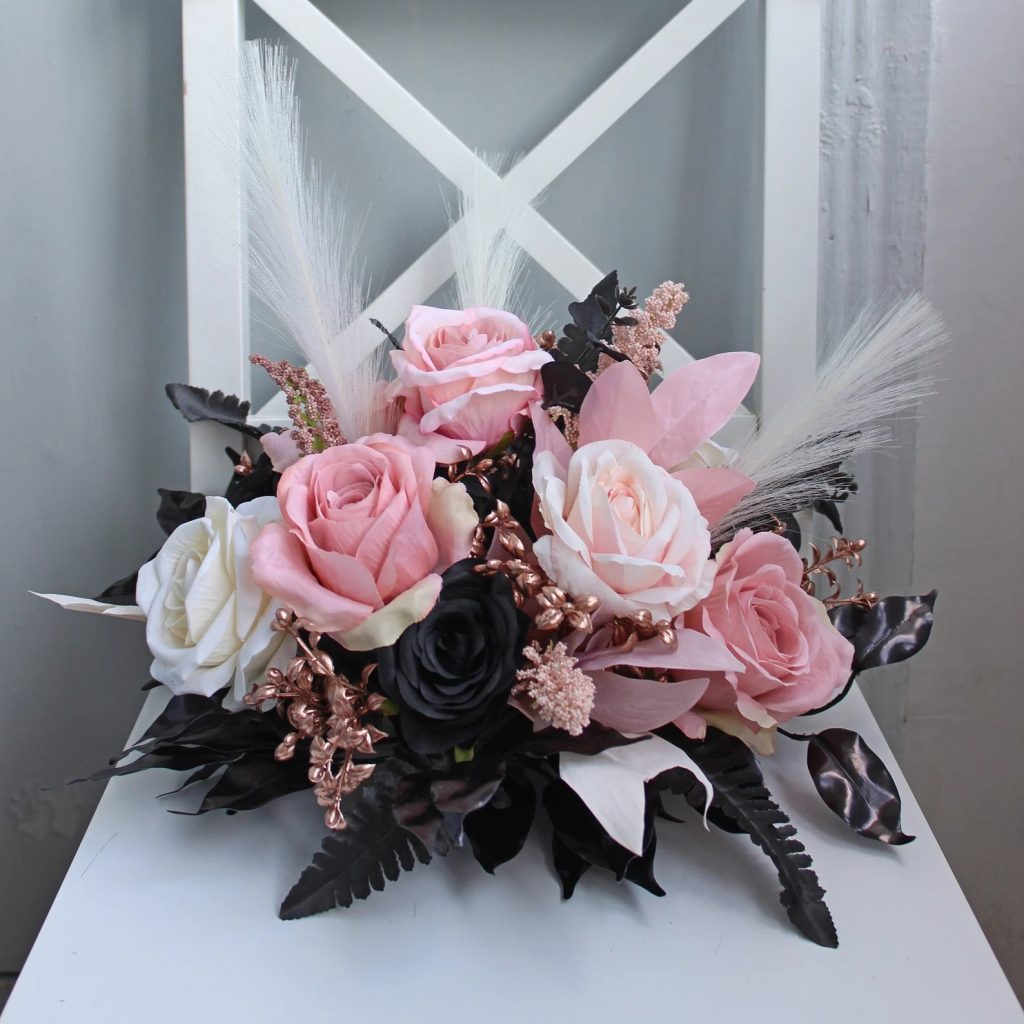Black Ivory Rose Gold Flower Bouquet